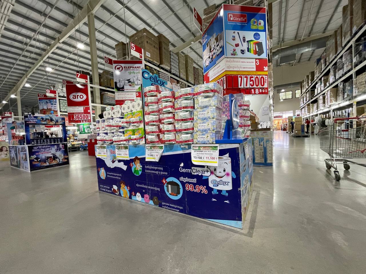 Modern Trade Distribution of Cellox and Hygienist Products by BJC at Makro Cambodia 12 Dec - Image 41